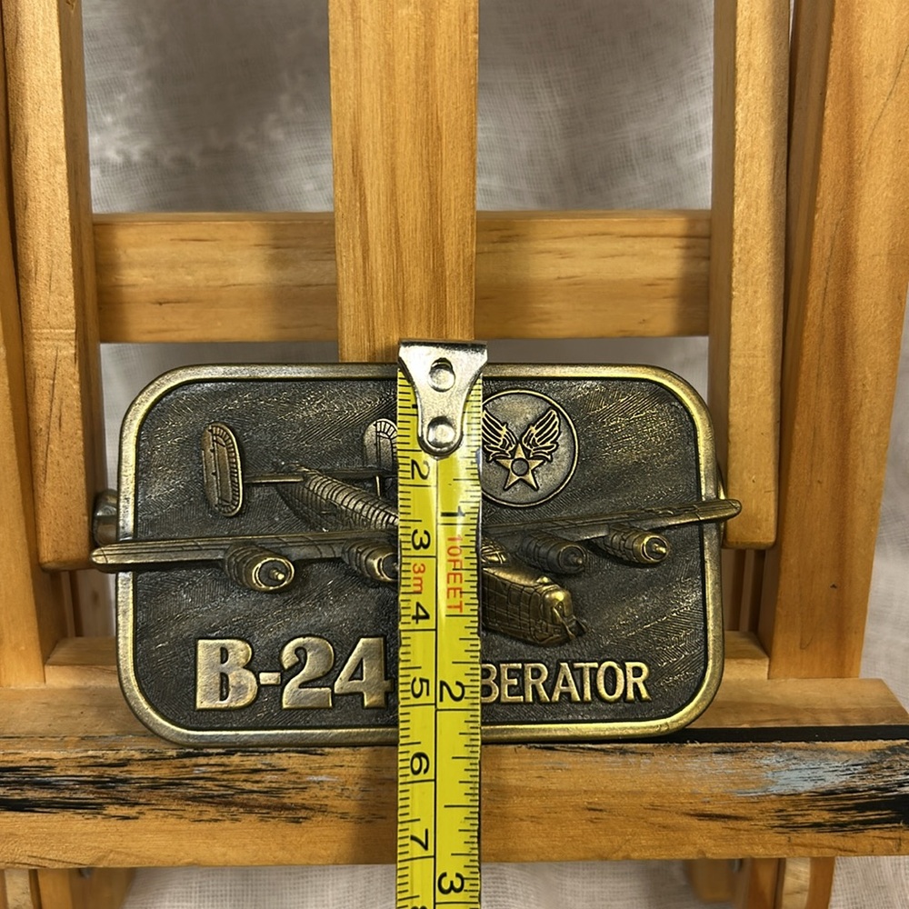 Vintage B-24 Liberator Military Collector Series belt buckle - Picture 6 of 10